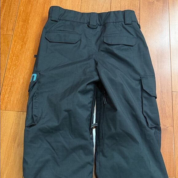 NWOT Burton Exile Dryride Cargo grownwithme insulated Pants Ski Snowboard size M - Picture 5 of 16